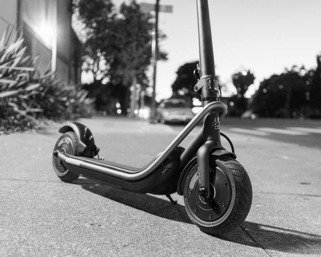 Parasit favor Sobriquette Boosted Rev Review: the Electric Scooter That Killed Boosted » Electric  Scooter Guide