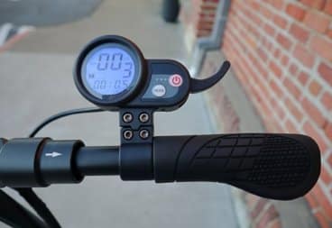 Electric scooter LCD display with P-settings