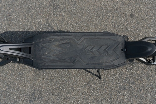 Mantis Pro deck with black rubberized mat
