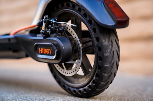Hiboy Max V2 Electric Scooter, close-up of Rear Wheel, Disc Brake, and Solid Tire