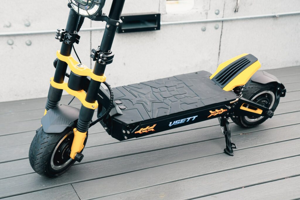 Vsett-11+-Super-72-Electric-Scooter-Deck-and-Rear-Footrest